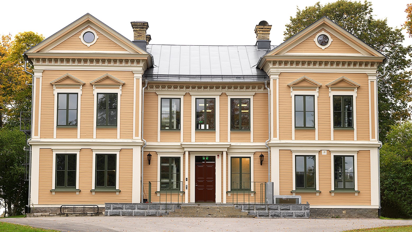 Sötåsens naturbruksskola sett framifrån.